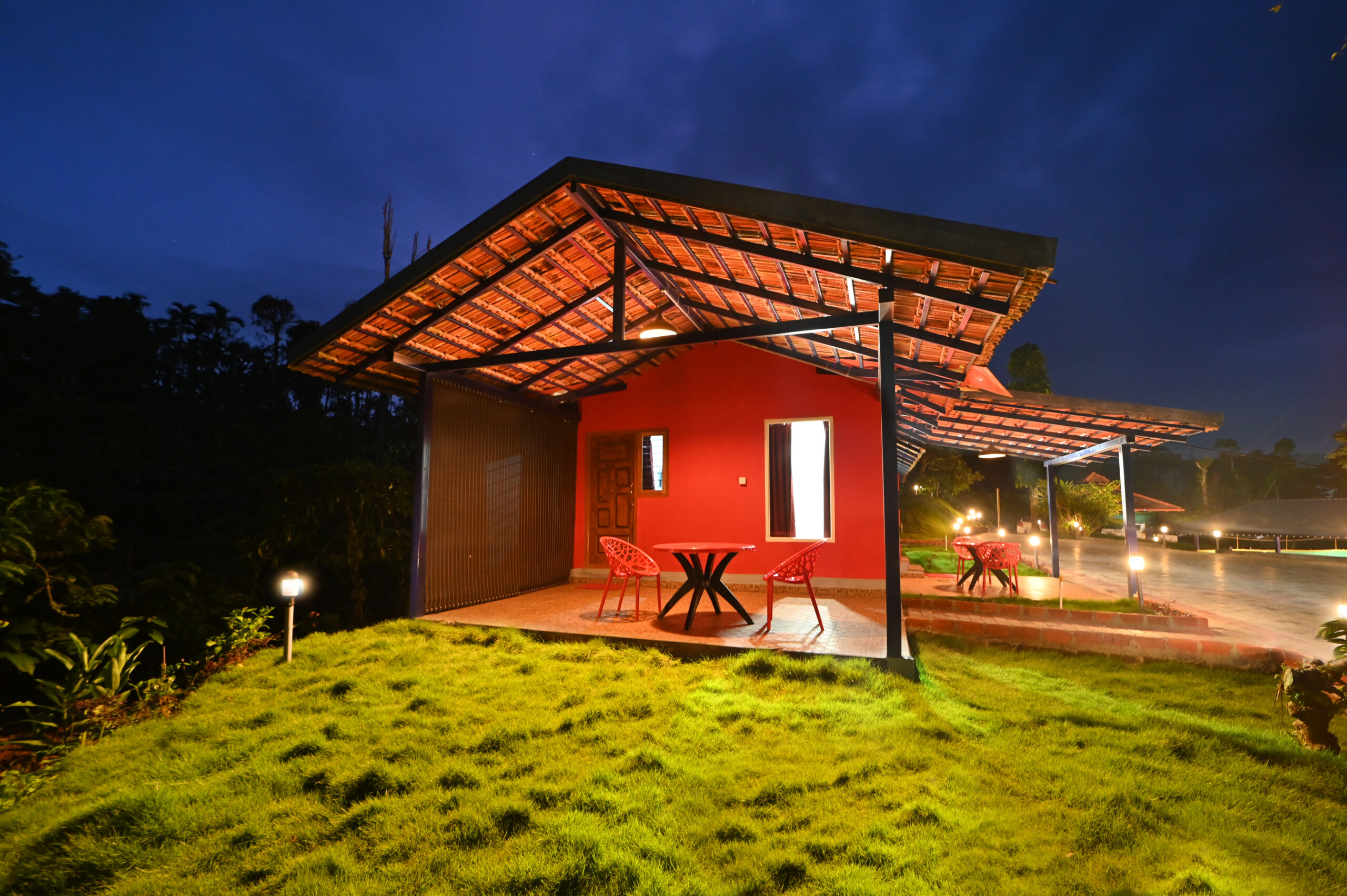 Red Roof Room night view